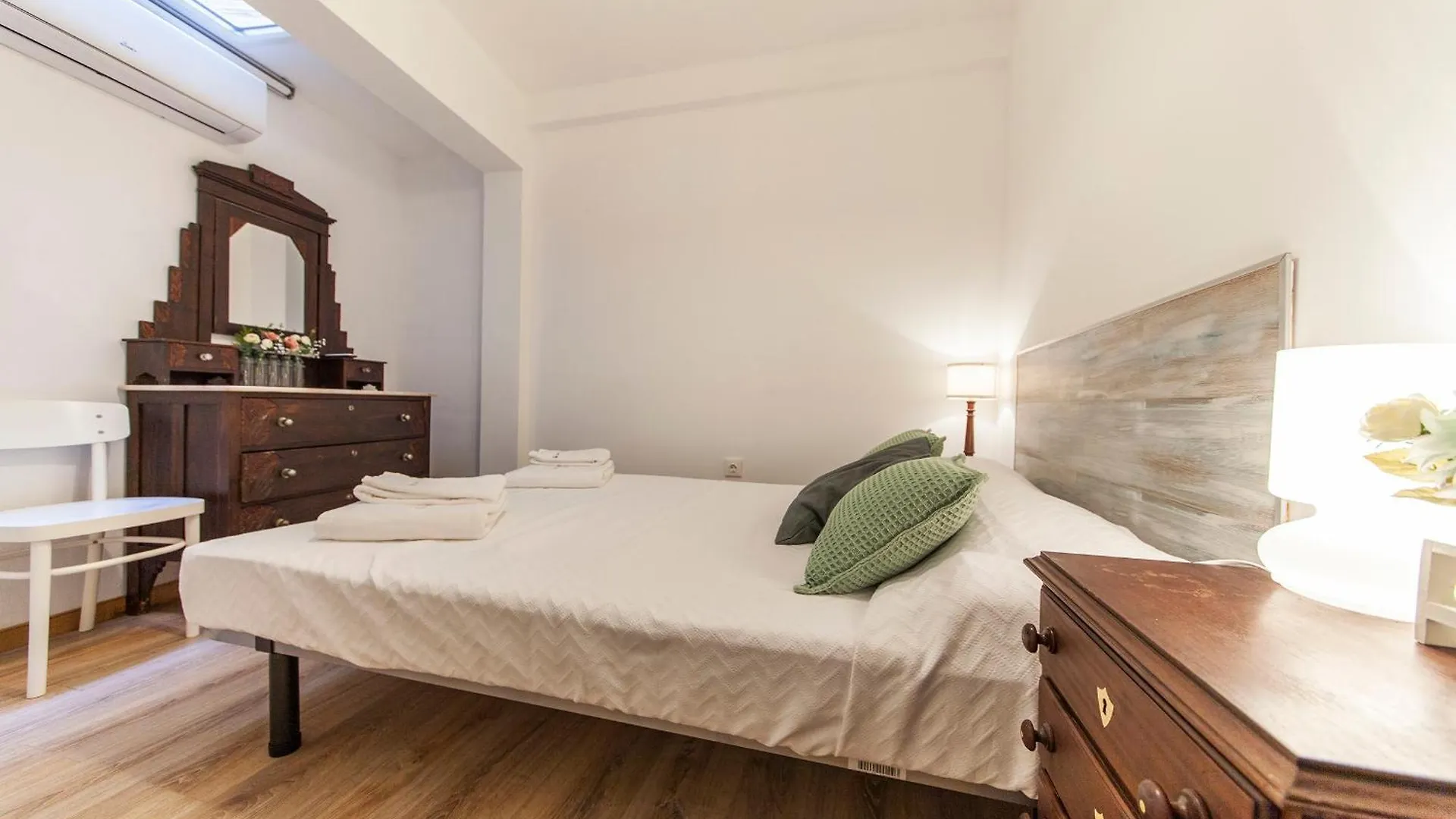 A41- Olive Tree Street 1 Bed Flat Apartment Lagos 0*,  Portugal